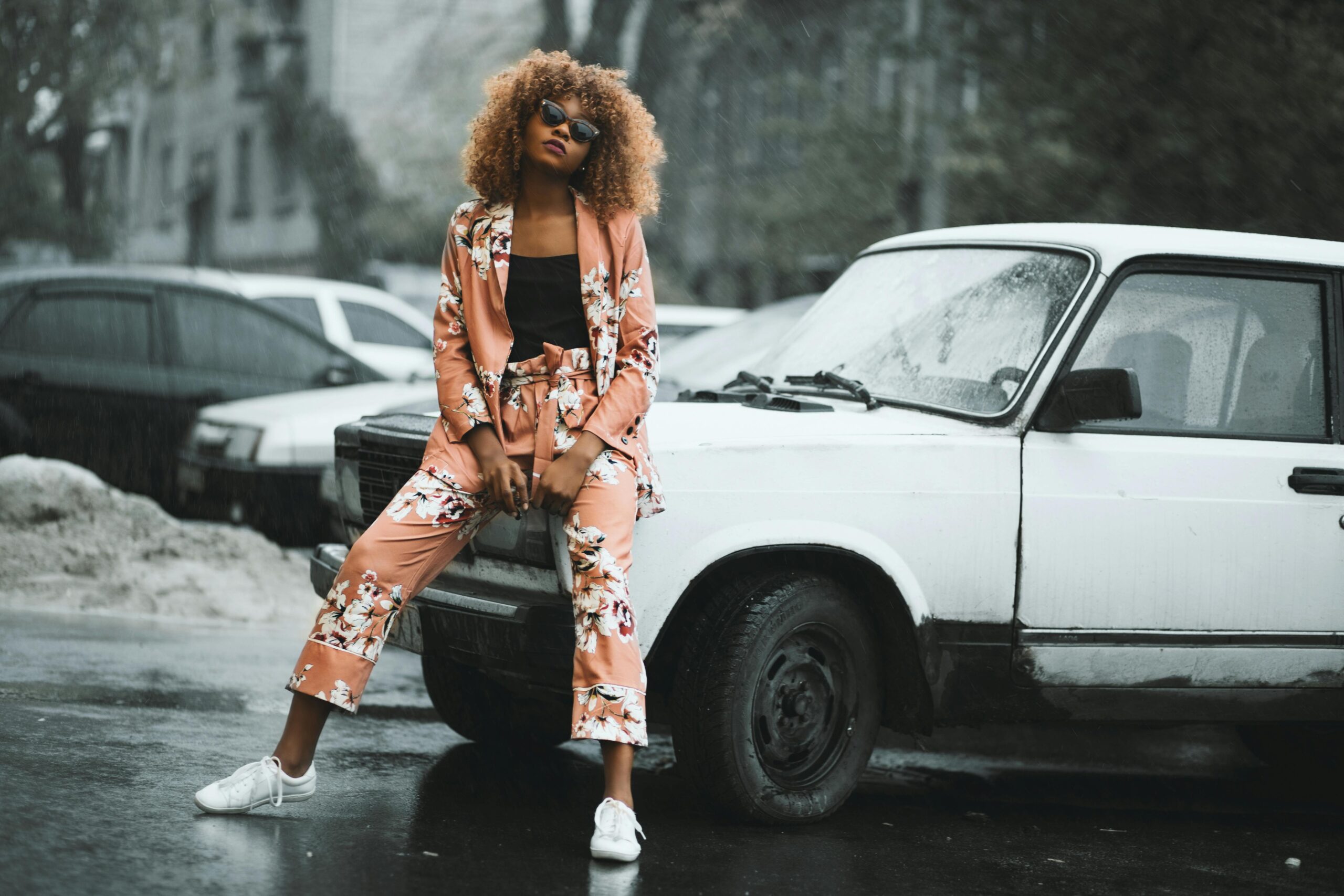 Fé, Discrição e Moda Feminina Cristã: Um Equilíbrio Possível pela palavra.