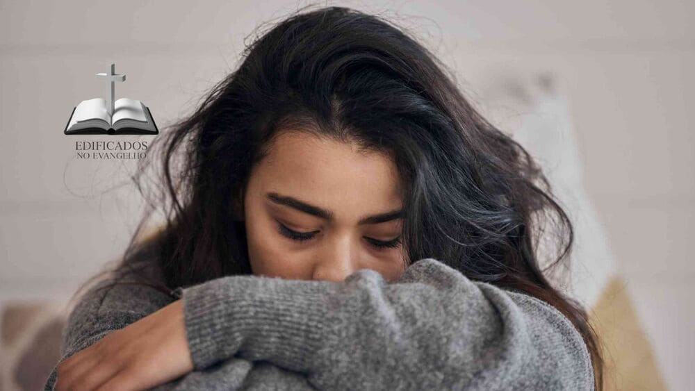 Descubra como a autoestima cristã, fundamentada nas Escrituras, transforma relacionamentos conjugais e familiares através de uma identidade centrada em Cristo.