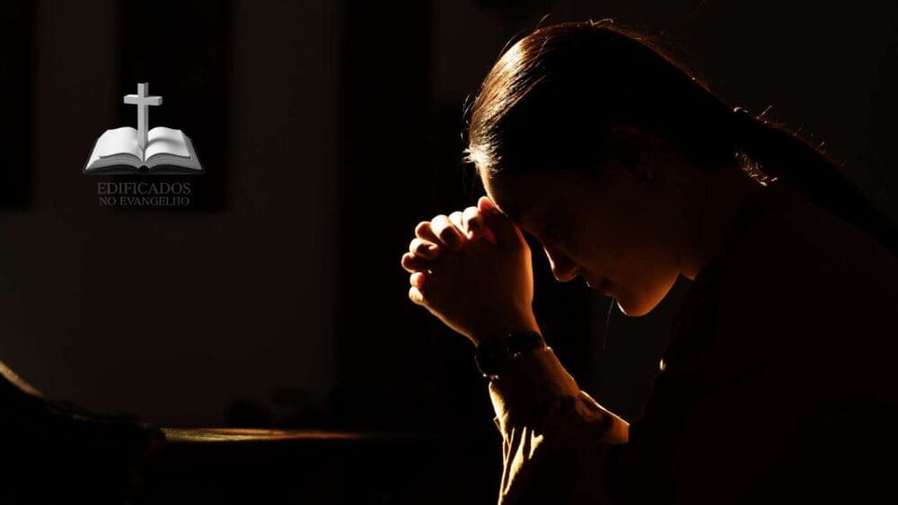 Como você pode desenvolver uma vida de oração genuína e transformadora baseada na comunhão com Deus, seguindo os princípios bíblicos.